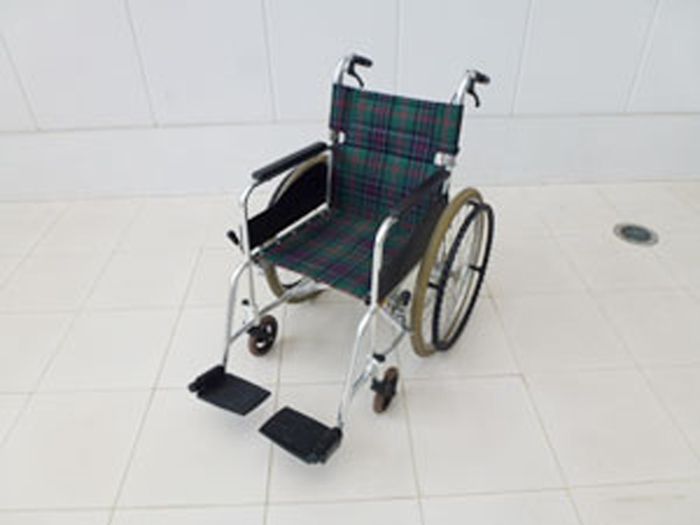 介護用品　車椅子