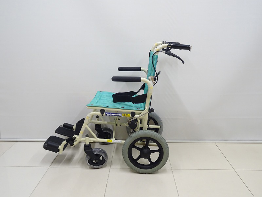 介護用品　車椅子