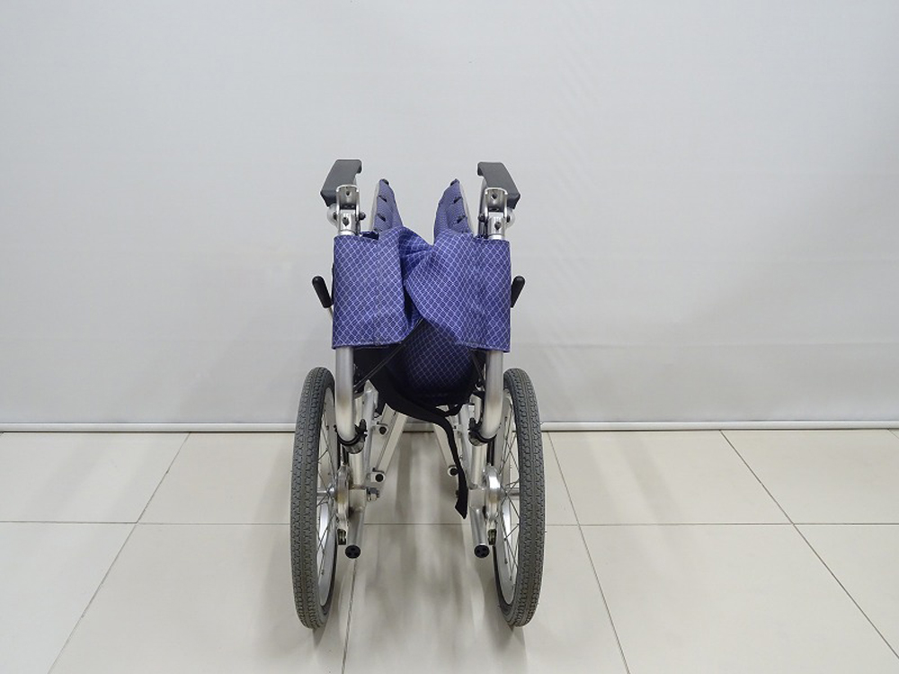 介護用品　車椅子