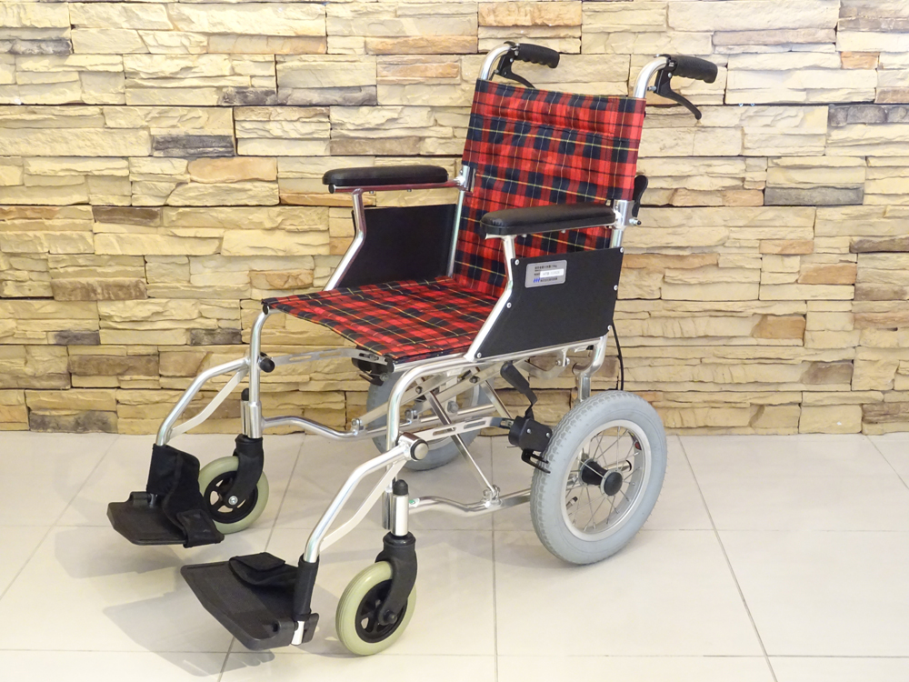 介護用品　車椅子