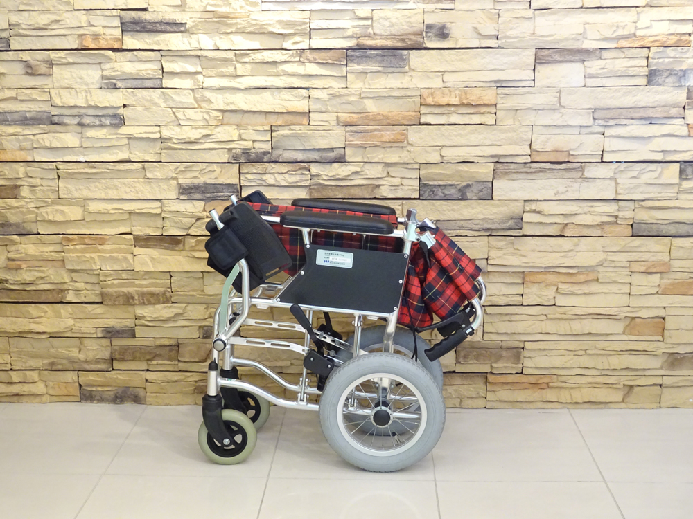 介護用品　車椅子