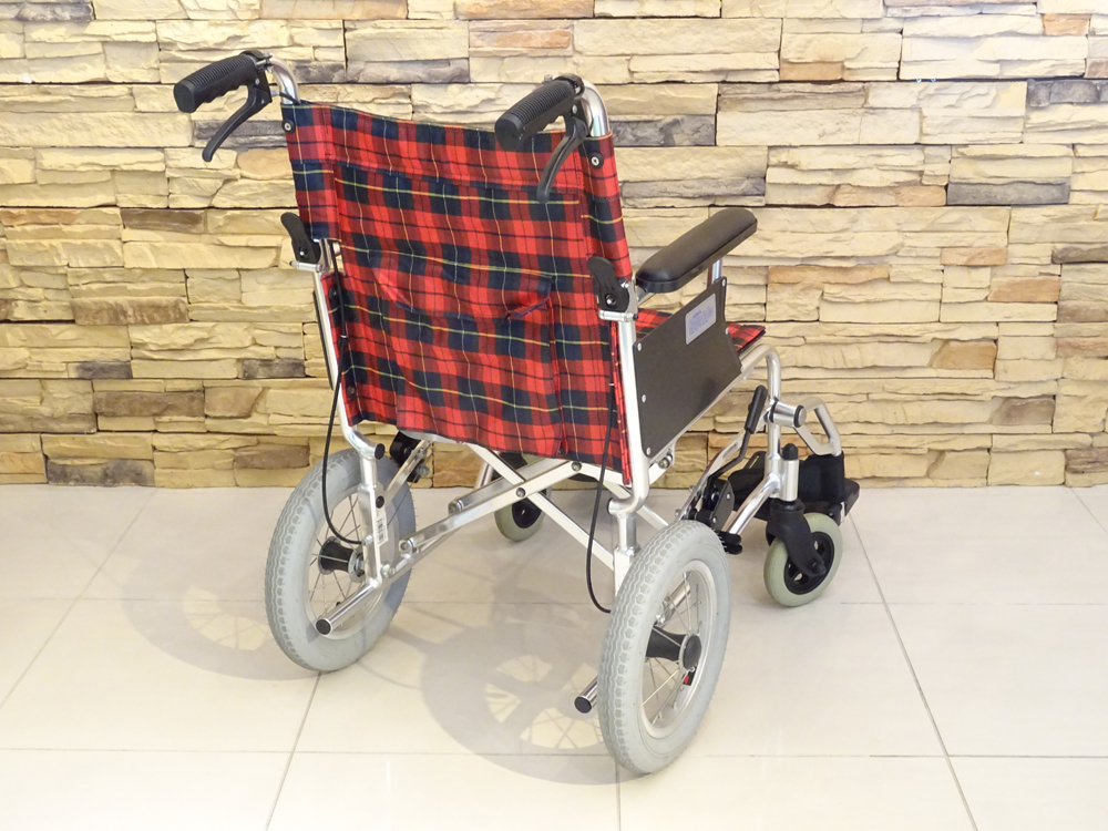 介護用品　車椅子