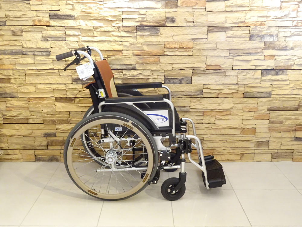 介護用品　車椅子