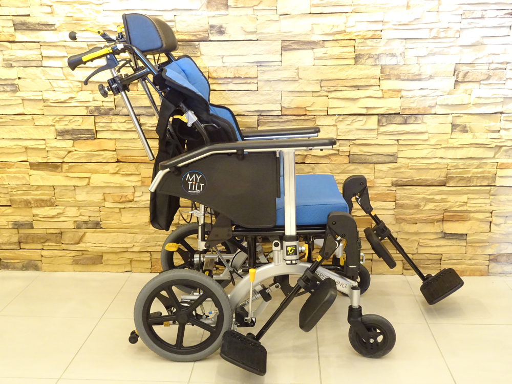 介護用品　車椅子