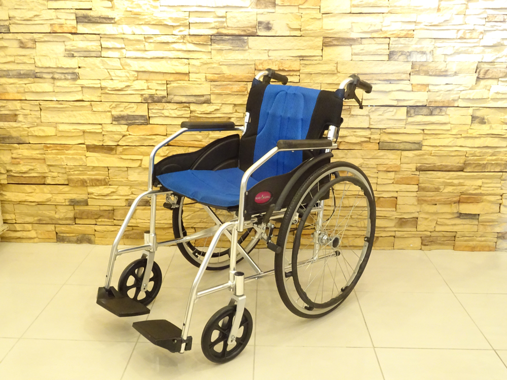 介護用品　車椅子