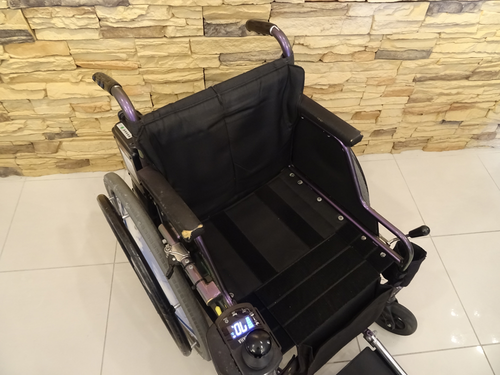 介護用品　車椅子