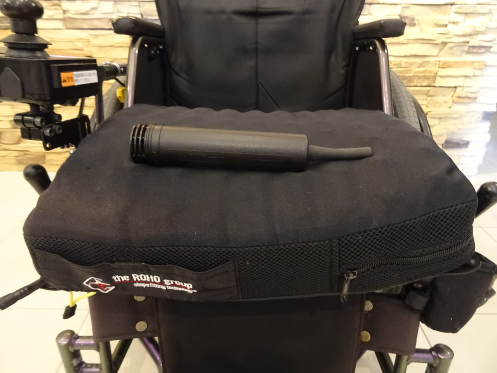 介護用品　車椅子