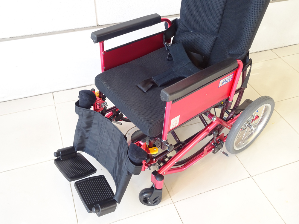 介護用品　車椅子